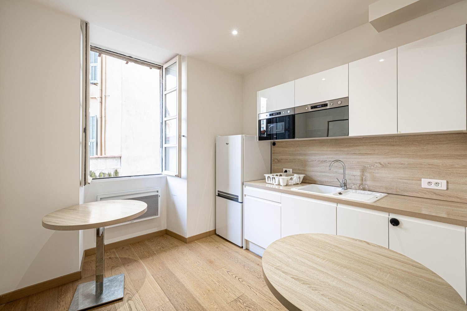 Property photo in Port