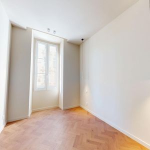 Property in Carre d'Argent