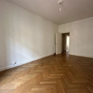 Property in Carre d'Argent