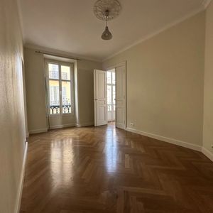 Property in Carre d'Argent