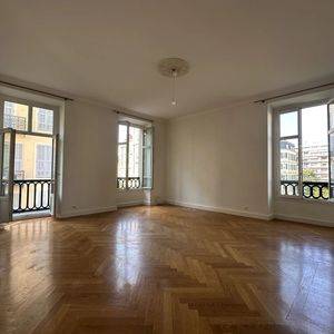 Property in Carre d'Argent