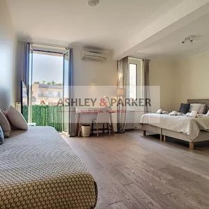 Property in Carre d'Argent