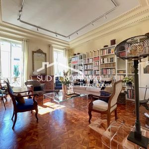 Property in Carre d'Argent