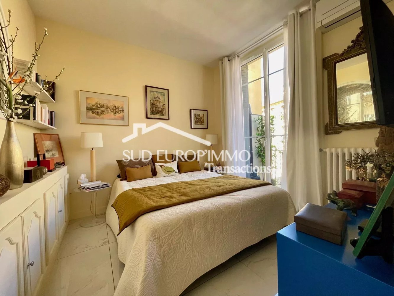 Property photo in Carre d'Argent