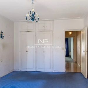 Property in Carre d'Or