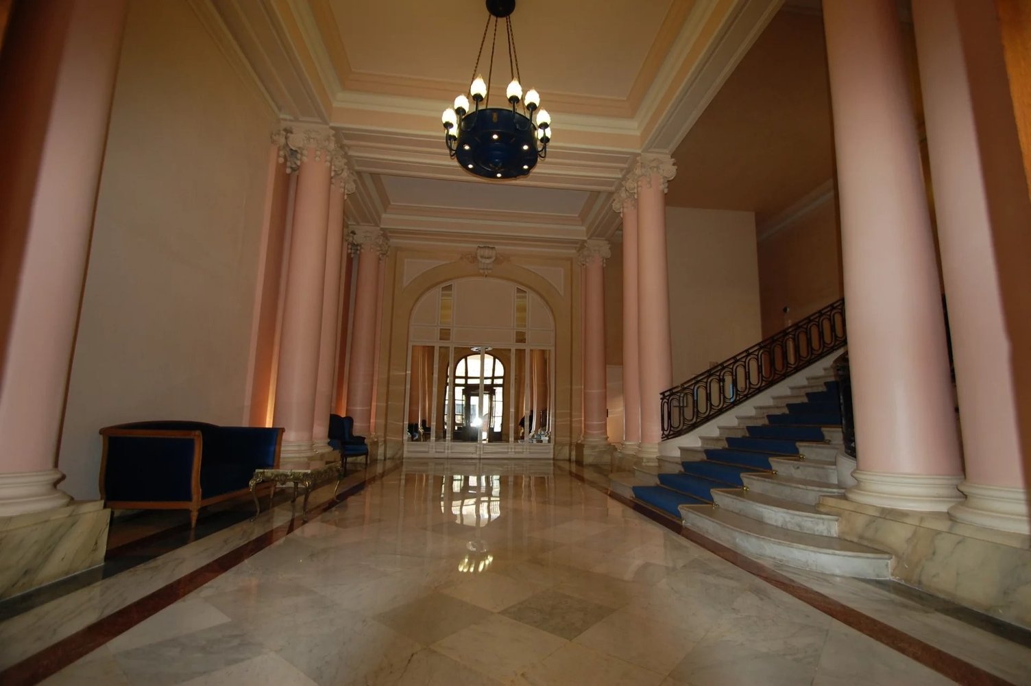 Property photo in Carre d'Or