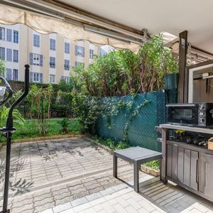 Property in Carre d'Or