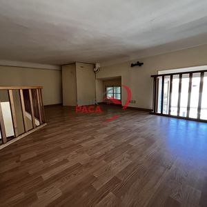 Property in Carre d'Or