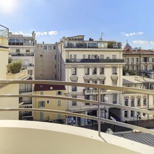 Property in Carre d'Or