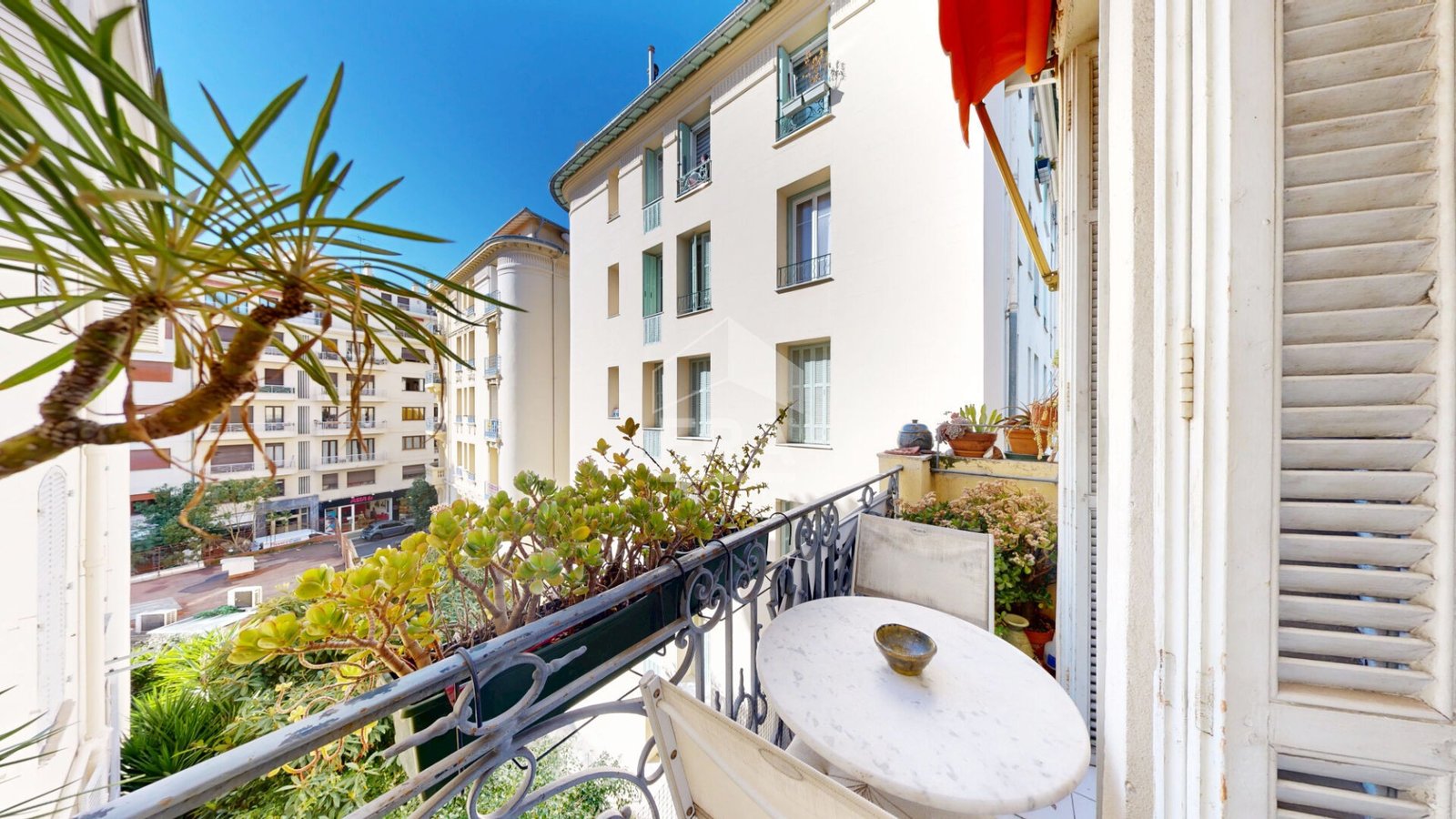 Property photo in Carre d'Or