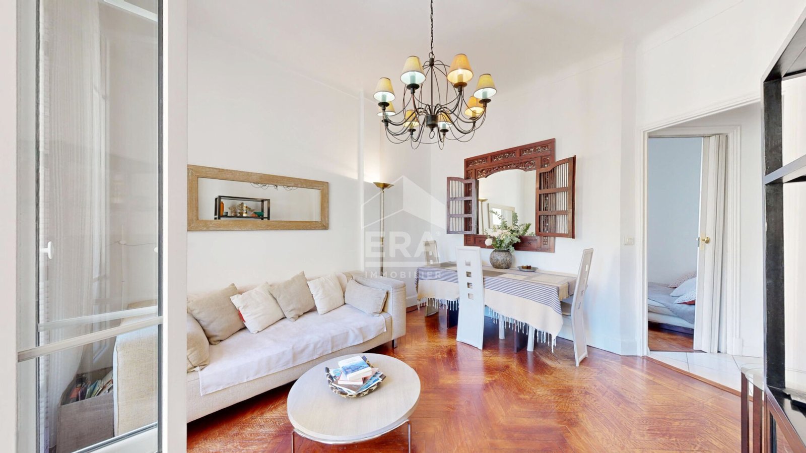 Property photo in Carre d'Or