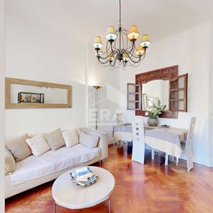 Property in Carre d'Or