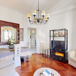 Property in Carre d'Or