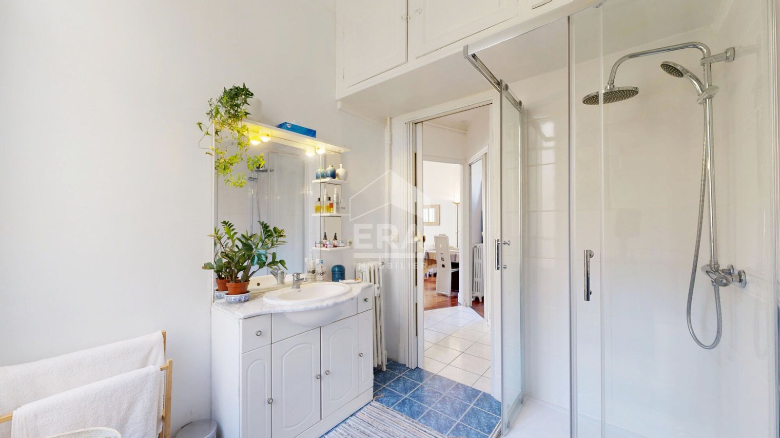 Property photo in Carre d'Or