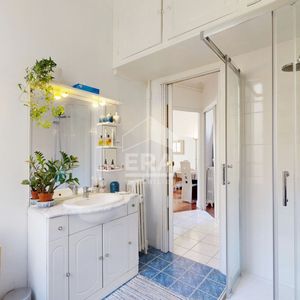 Property in Carre d'Or