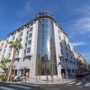 Property in Carre d'Or