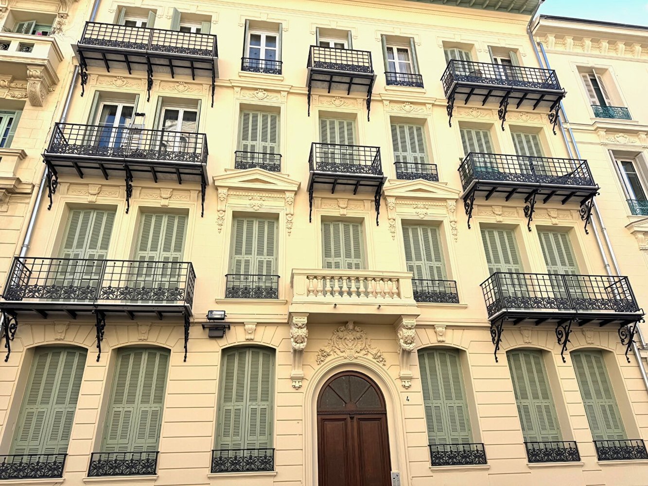 Property photo in Carre d'Or