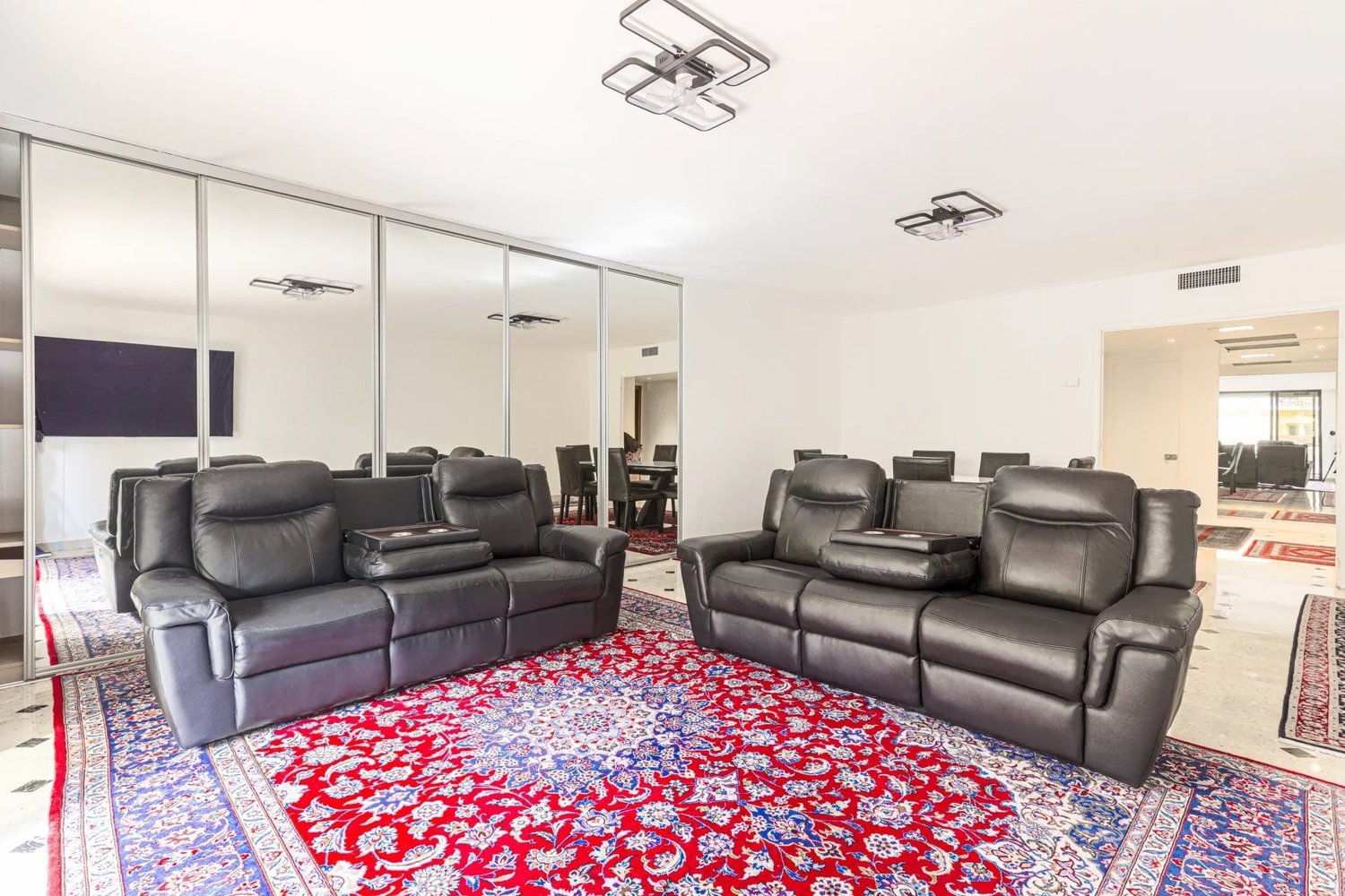 Property photo in Carre d'Or