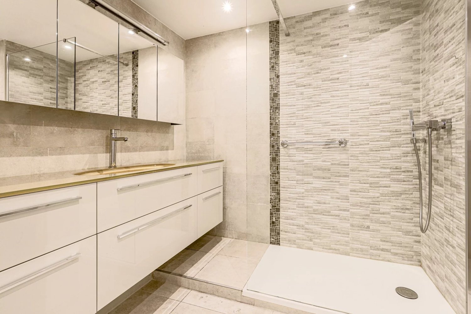 Property photo in Carre d'Or