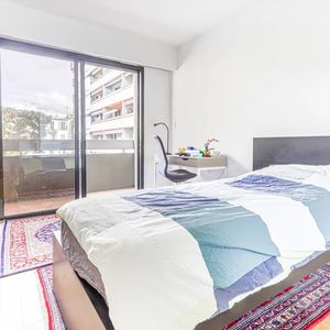 Property in Carre d'Or