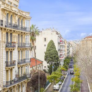 Property in Carre d'Or