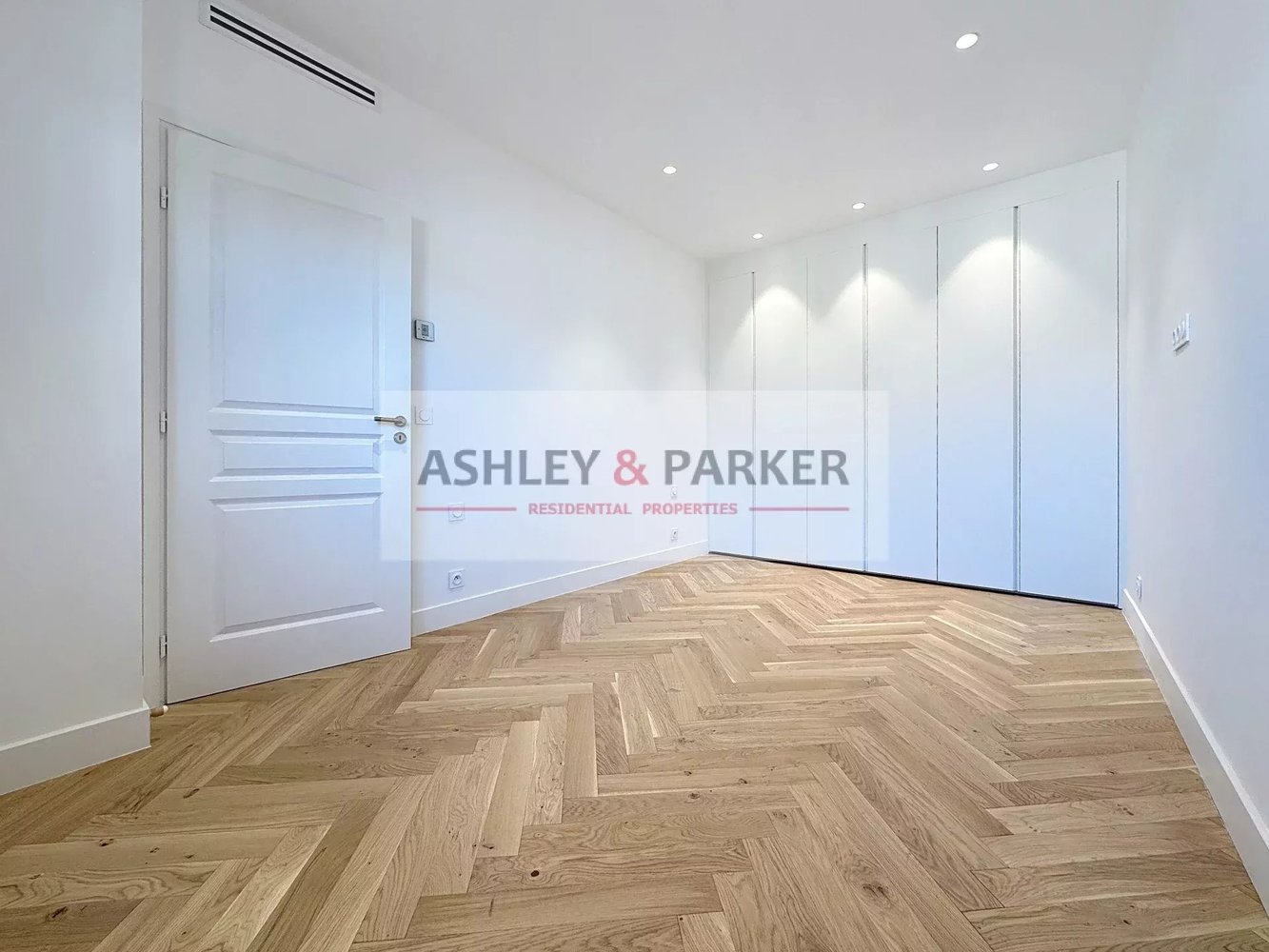 Property photo in Carre d'Or