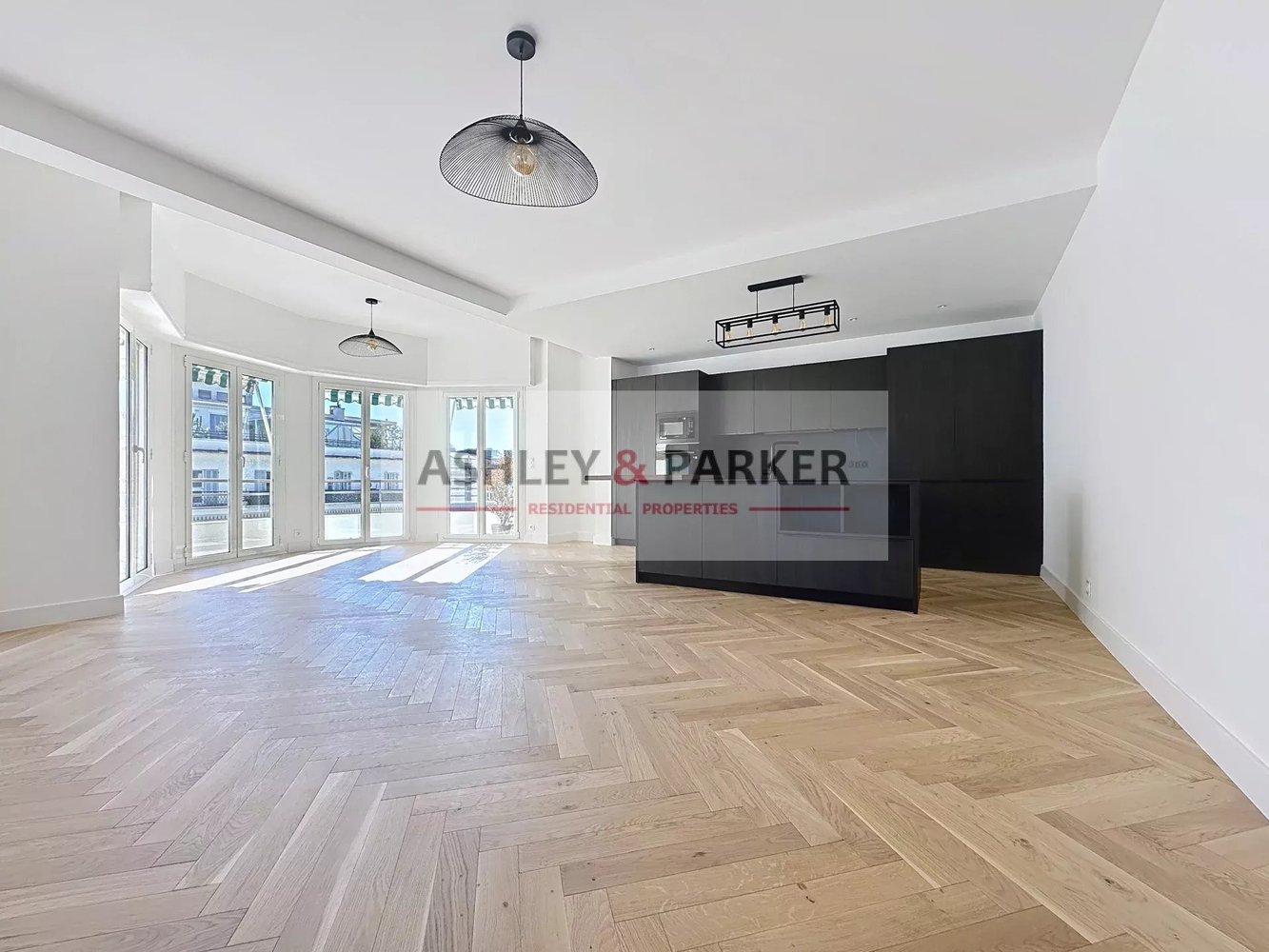 Property photo in Carre d'Or