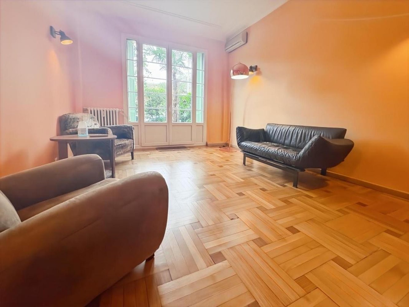 Property photo in Carre d'Or