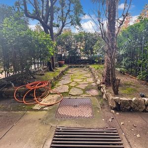 Property in Carre d'Or