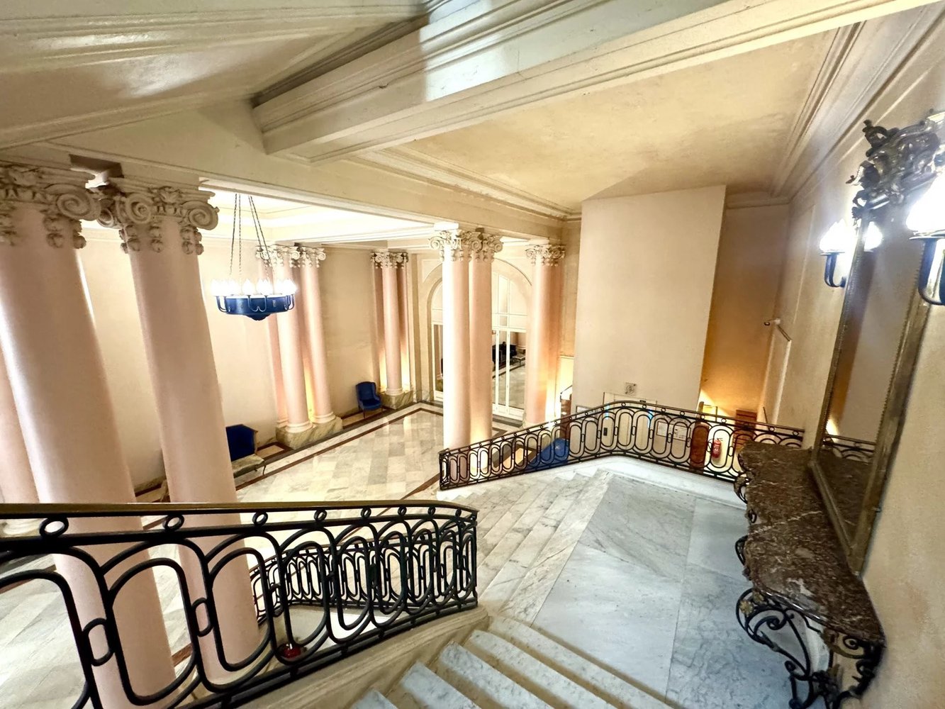 Property photo in Carre d'Or