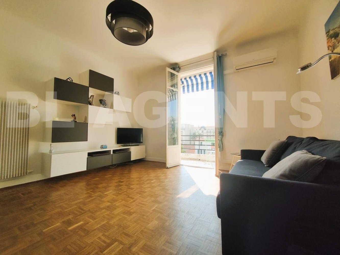 Property photo in Carre d'Or