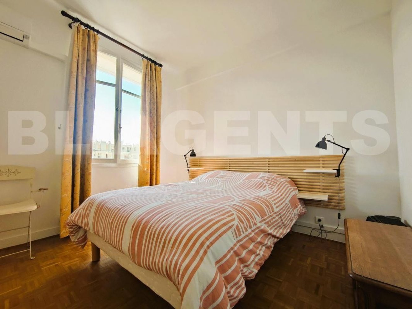 Property photo in Carre d'Or