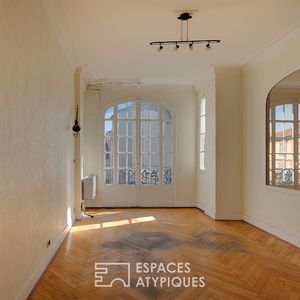 Property in Carre d'Or
