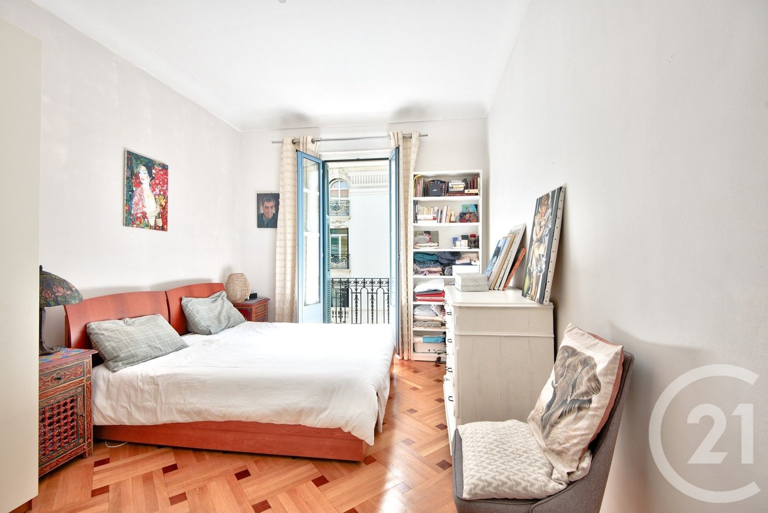 Property photo in Carre d'Or