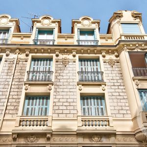 Property in Carre d'Or