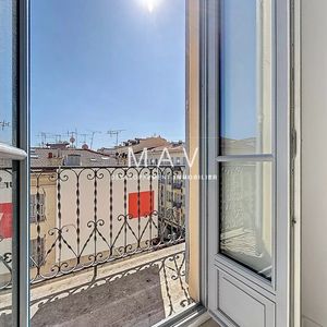 Property in Carre d'Or