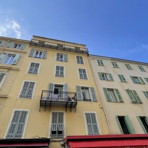 Property in Carre d'Or