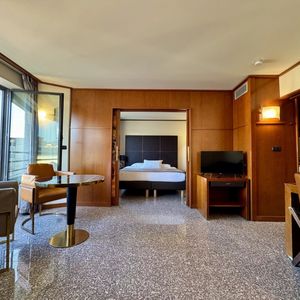 Property in Carre d'Or