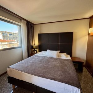 Property in Carre d'Or