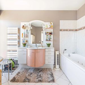 Property in Carre d'Or