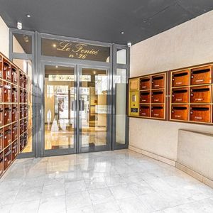 Property in Carre d'Or