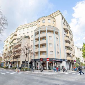 Property in Carre d'Or