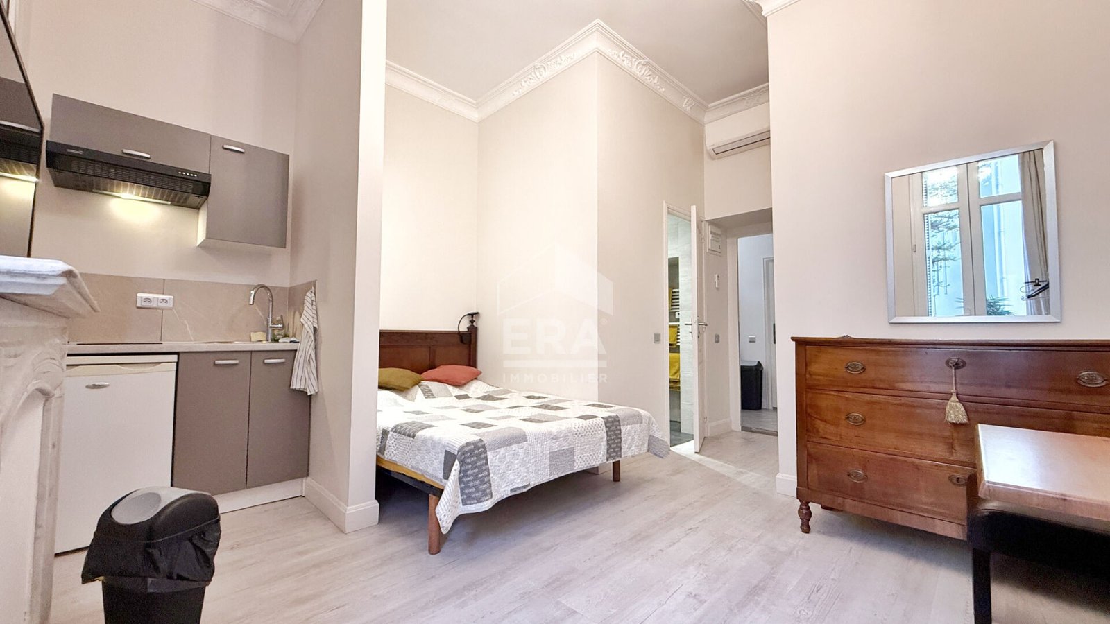 Property photo in Carre d'Or