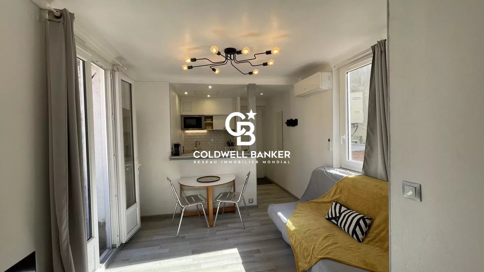 Property photo in Carre d'Or