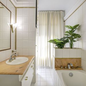 Property in Carre d'Or