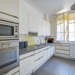 Property in Carre d'Or