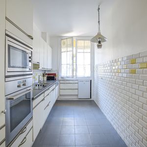 Property in Carre d'Or