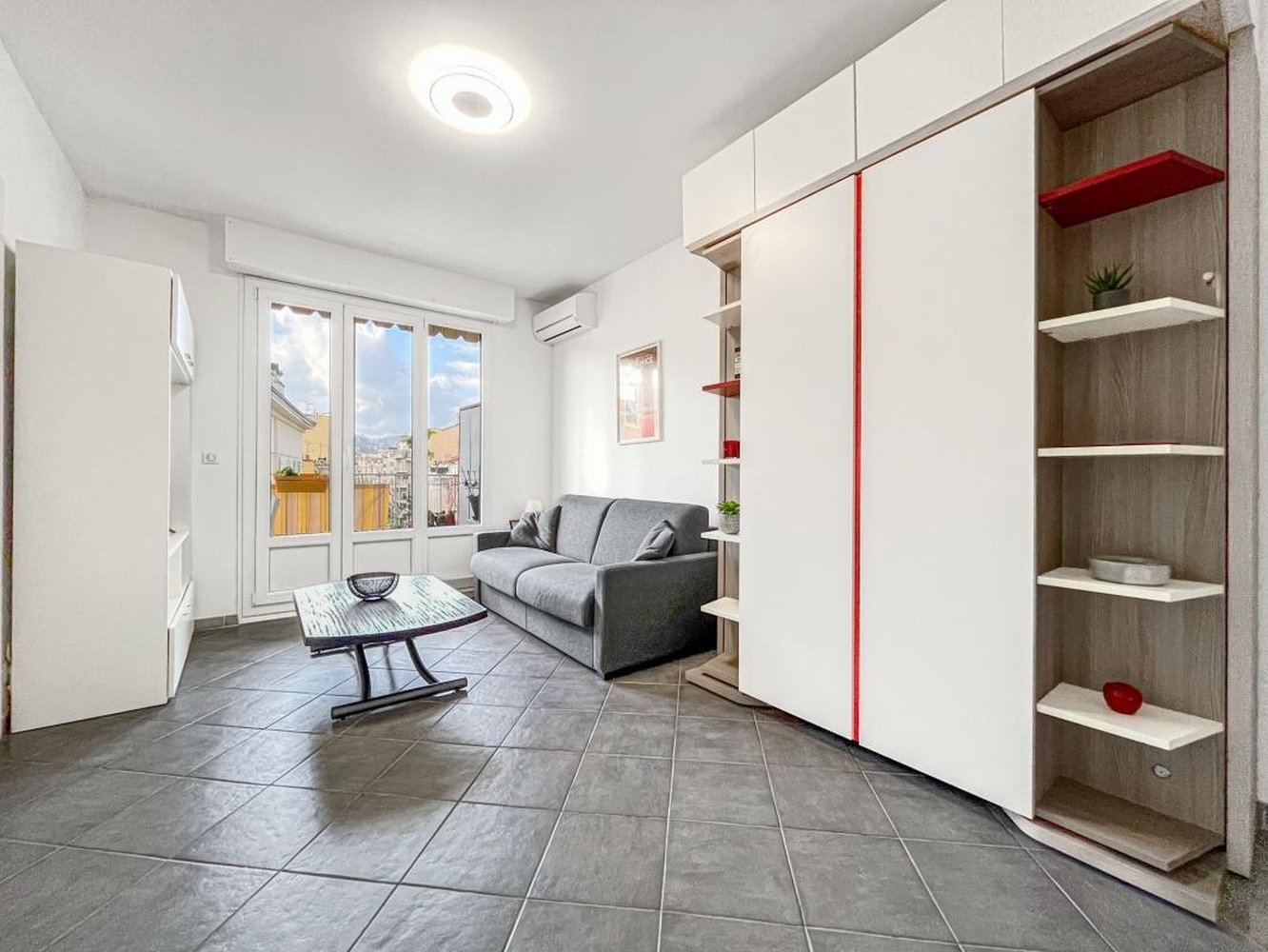 Property photo in Carre d'Or