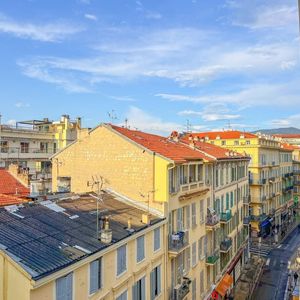 Property in Carre d'Or