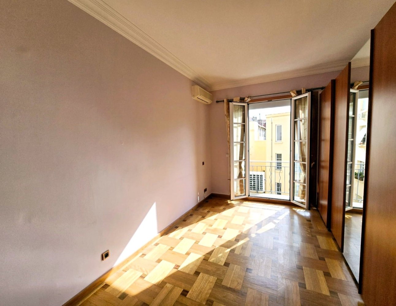 Property photo in Musicians Quarter